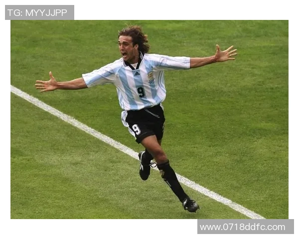 今日足球明星排名揭晓谁将成为本周最佳球员引发热议与期待 今日足球明星排名揭晓谁将成为本周最佳球员引发热议与期待