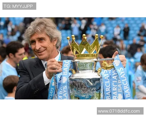 智利足球明星索萨的传奇旅程与辉煌成就回顾