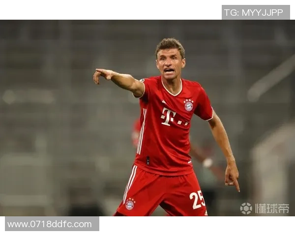 足球明星穆勒与女友甜蜜瞬间大揭秘精彩图片分享