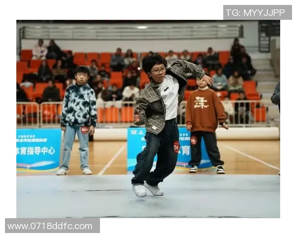 专业解读:重庆街舞队的盯防打法_1